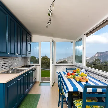 Fanella, Independent House Between Sorrento & Amalfi *